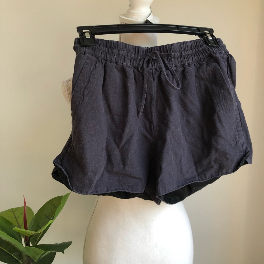 Aritzia Linen Shorts